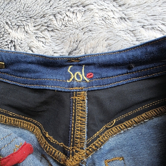 Ultra High Rise Booty Shaping Sol Beauty and Care Jeans - Picture 9 of 12